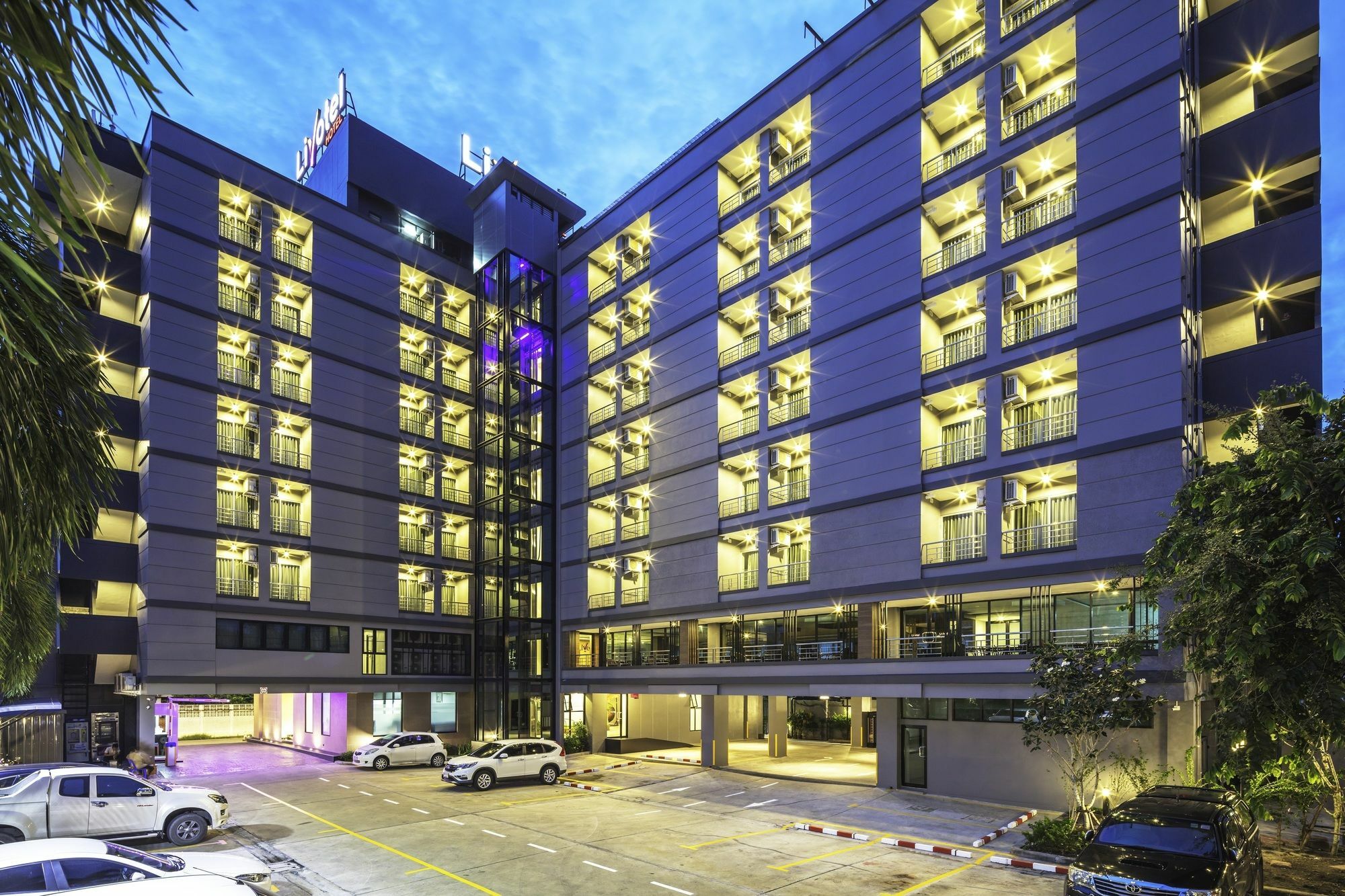Livotel Hotel Hua Mak Бангкок Экстерьер фото