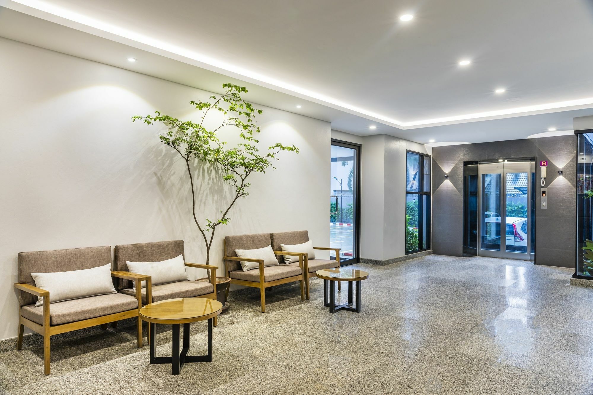 Livotel Hotel Hua Mak Бангкок Экстерьер фото